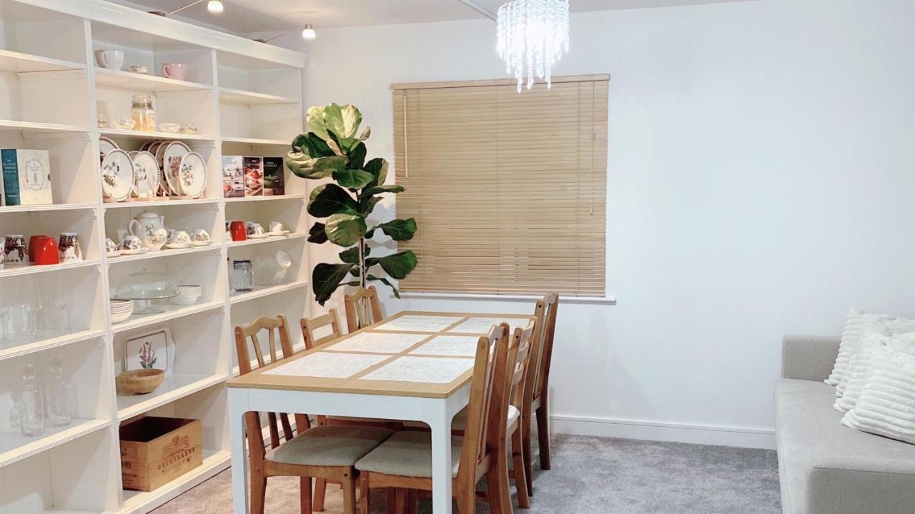 Entire Home: Village 10min Walk * Bicester