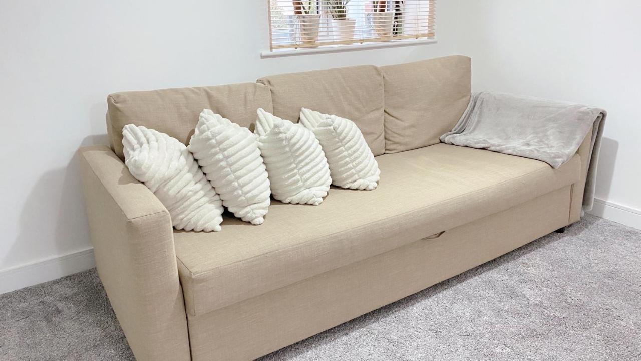 Entire Home: Village 10min Walk Bicester