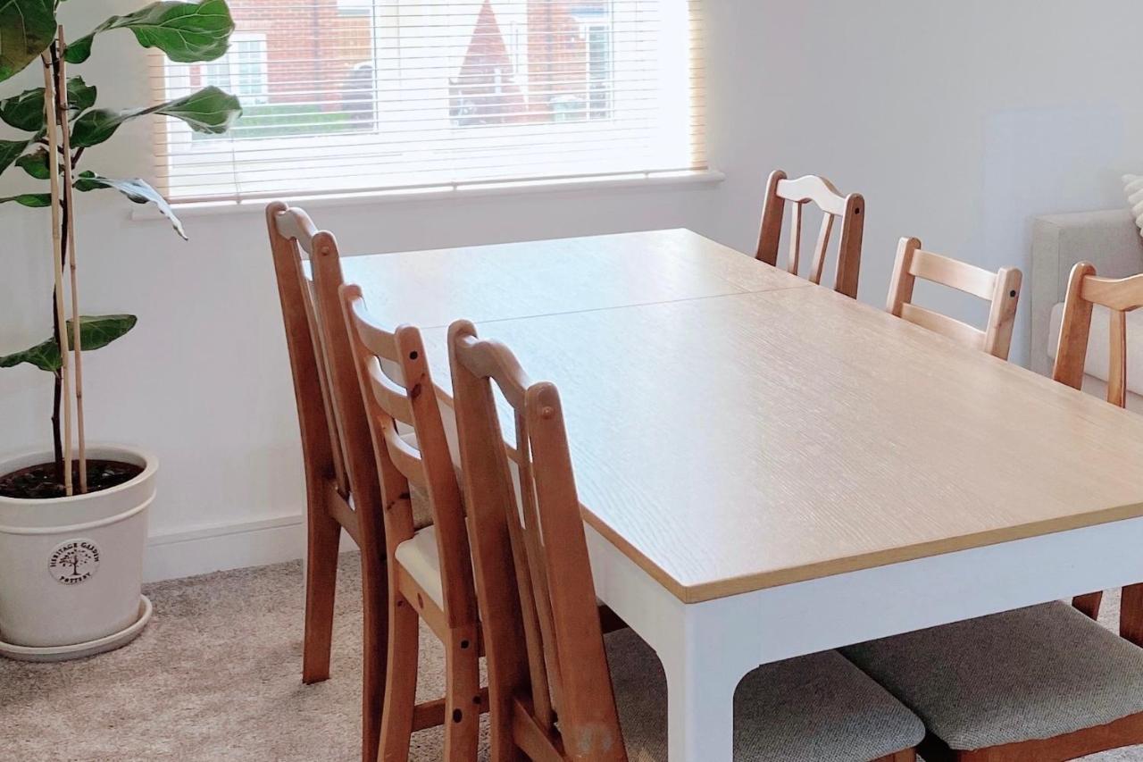 Entire Home: Village 10min Walk *